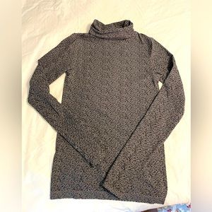 Athleta turtleneck top - XS EUC